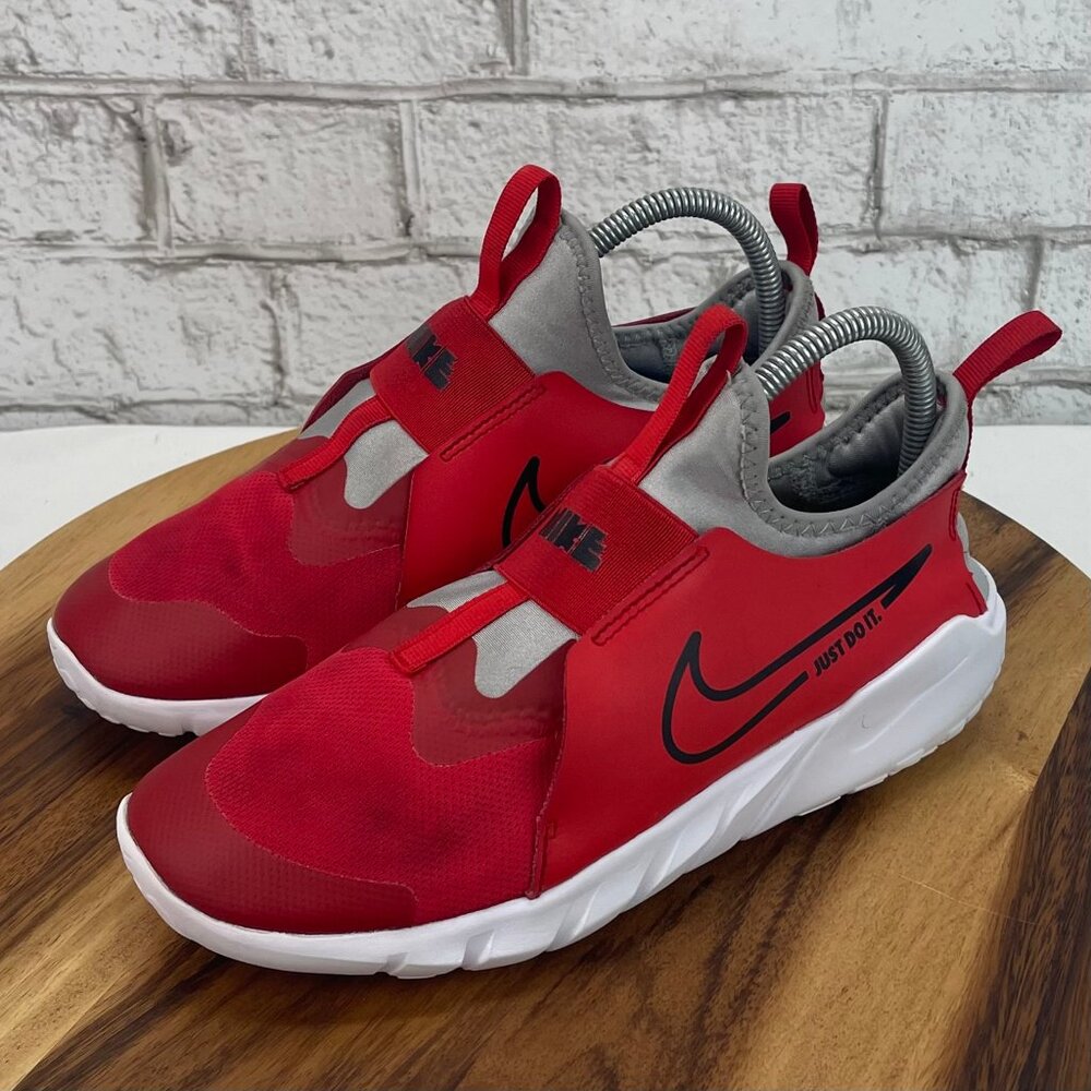 Nike Flex Runner 2 University Red Kids Youth 7 Slip On Running Shoes DJ6038-607